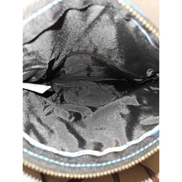 NWT! FOCO NBA Golden State Warriors Womens Repeat Logo Crossbody Wristlet - Picture 9 of 13